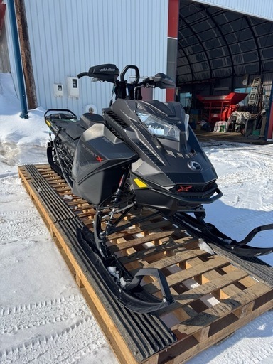 スノーモービル 
2022 skidoo g4 165