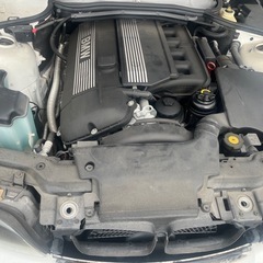 BMW320i