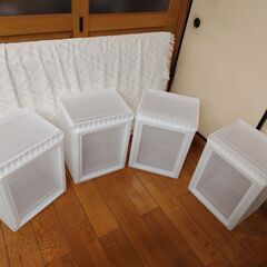 世田谷区近辺配送可能　4点セット（ばら売り不可）　収納ケース　プラケース　半透明　引き出し衣装ケース　幅39×奥行53×高さ30cm　クローゼット用　押入れ収納　クローゼット収納 衣装ケース　収納ケースの画像