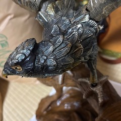 置き物、鉄の鷲の画像