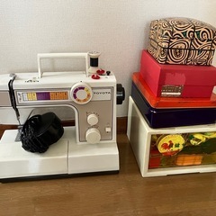 【お取引決定】ミシンと裁縫用品　お譲りします！