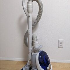 日立掃除機　2017年製　少し難あり