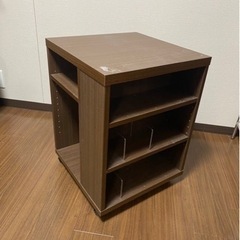 キャスター付きシェルフの画像