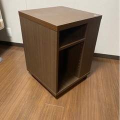 キャスター付きシェルフの画像