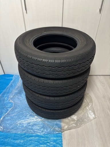 ハイエース7型　純正タイヤ