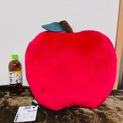白雪姫　大きなリンゴクッションの画像