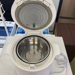【リサイクルショップ　ピカソ　小松原】📢 2022年製 LOCABO 糖質カット炊飯器 ホワイト JM-C20E-W 🍚✨✨★0844★の画像