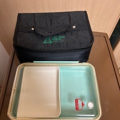 弁当箱と弁当箱ケースの画像