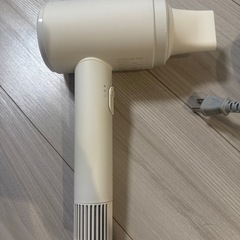 コードレスのドライヤーの画像