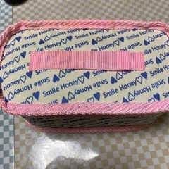 お弁当箱の画像
