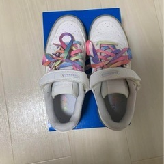 adidas FORUM LOW 37 1/3 ホワイト/マルチカラーの画像