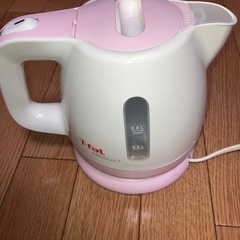 T-faL 電気ケトル　ティファール　0.8リットル　ピンク