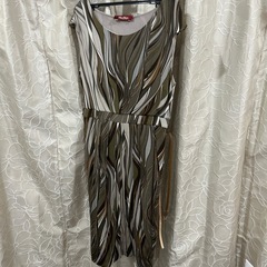 MaxMara ワンピース ベルト付き