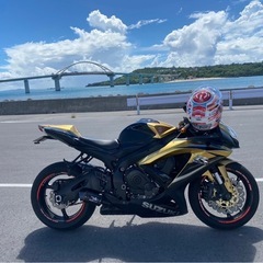 Suzuki GSX-R750 K8の画像