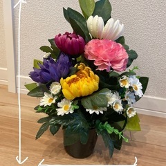 新品・アレンジメント仏花（造花）華やか　2000円を