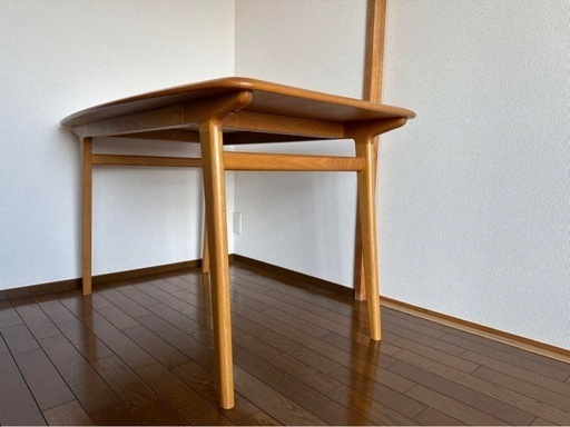 IDEE IKI DINING TABLE 1250
