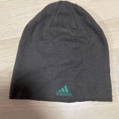 ニット帽(adidas)