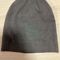 ニット帽(adidas)の画像