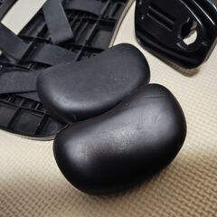 中古 左右2セット マウスパッド付アームレスト デスクにも椅子にも取付可能 腱鞘炎予防 アーム疲労軽減 180度回転可能 マウス置きの画像
