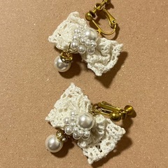 レース イヤリング リボンの画像