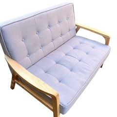 ニトリ 天然木フレームのコンパクトソファの画像