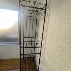 黒いオシャレ物干しの画像