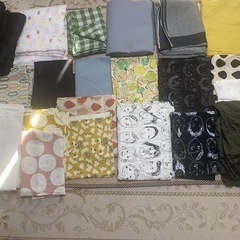大量の
布、端切れセット 