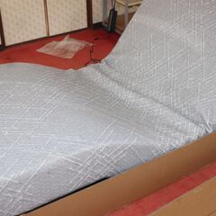 モーションマットレス新品未使用での梱包開封品です（※梱包開封時に本体の移動の手持ちベルトが一本切れました。）の画像