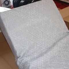 モーションマットレス新品未使用での梱包開封品です（※梱包開封時に本体の移動の手持ちベルトが一本切れました。）の画像