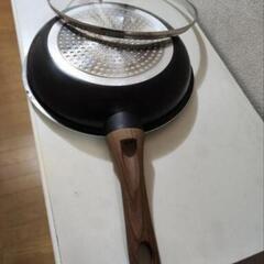 蓋付きフライパン木製持ち手の画像