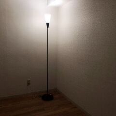 スリムアッパーライトYFL-992硝子シェード　LED電球パナソニックLDA10D-G/K60/Wおまけ付き　ユーアフロアスタンドON/OFFフットスイッチの画像