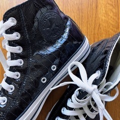 CONVERSE エナメル ハイカットの画像