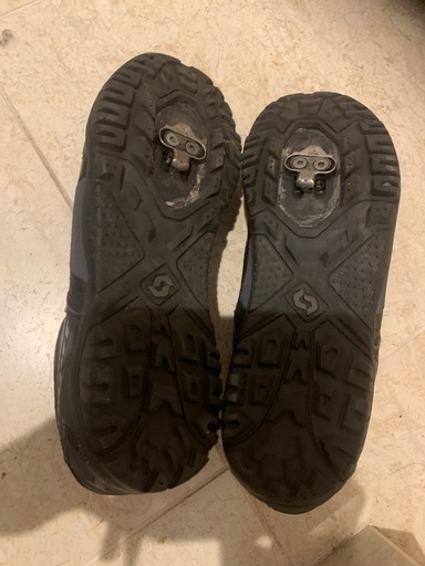 ロードバイクビンディングシューズ2つ穴