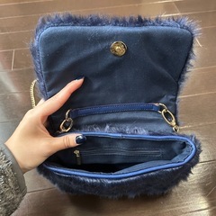 ファーバッグ　ネイビー　ゴールドの画像
