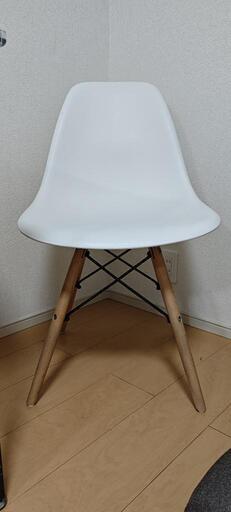 美品 ダイニングチェア イームズチェア イームズシェルチェア オシャレ シェルチェア イームズ 椅子 北欧 木脚 組立簡単 1脚