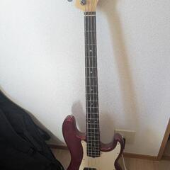 ベース