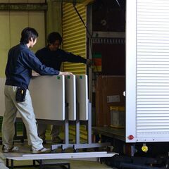 情報機器類の回収ドライバー（中型・大型トラック）の画像