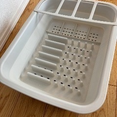 ３コインズ たためる水切りラック