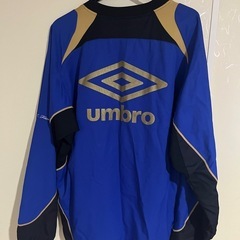 アンブロ❤️UMBRO❤️ピステOサイズ 重ね着ちょうど良いサイズの画像