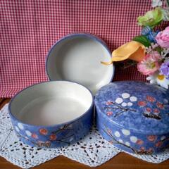 陶器三段重ね重箱の画像