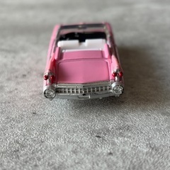 キャデラック　ピンク　トミカの画像