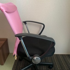 (引き渡し決定)タイヤ付きデスクチェアの画像
