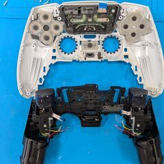 DualSense PS5 ワイヤレスコントローラー修理　 ホールエフェクトセンサーへ交換　軽量化の画像