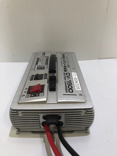 美品 CELLSTAR バッテリー充電器 比重計 チャージャー CV-1500 全自動 Cellstar セルスター充電器 CV-1500 12V用 全自動バッテリー充電器 バッテリーチャージャー 2011年製 通電のみ確