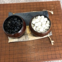 囲碁盤・碁石の画像