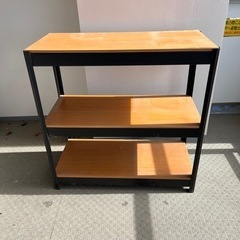 スチール 木製天板 ラック ベランダで使用中 汚れサビあり サイズ約30×65×70cmの画像