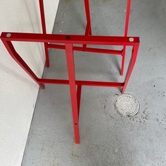 IKEA 赤の脚の画像