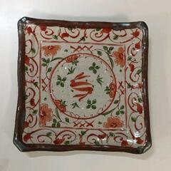 0219-083 【美品】三彩亭(竹斎)　四角大皿　赤絵　花うさぎ
