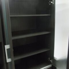 2ドア食器棚　キッチン収納　カップボード　ダイニングボード　台所収納　引き出し　木製の画像