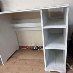 あげます★机　勉強机　白　2台あります。の画像